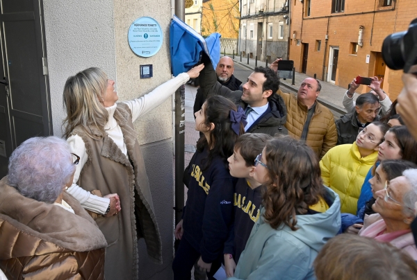 Los hermanos Tonetti suman un nuevo homenaje y ya disponen de su placa en la ruta de Ilustres de Santander