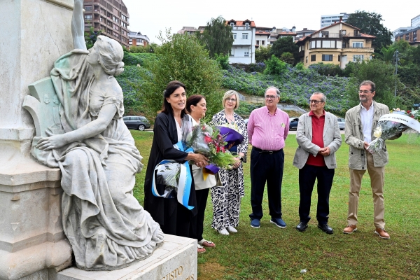 Homenaje a González de Linares en el 150 aniversario de la Institución Libre de Enseñanza