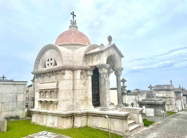 Ciriego, ganador de Mejor Monumento por el Panteón de la Familia Pardo