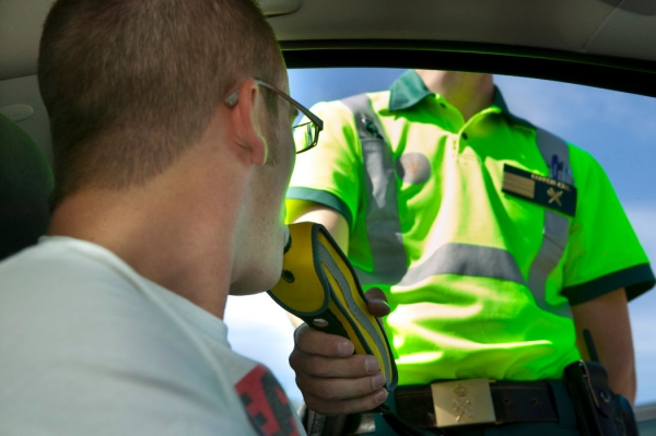 Más de la mitad (51,9%) de los conductores fallecidos en carretera en 2022 dieron positivo en alcohol, drogas o psicofármacos